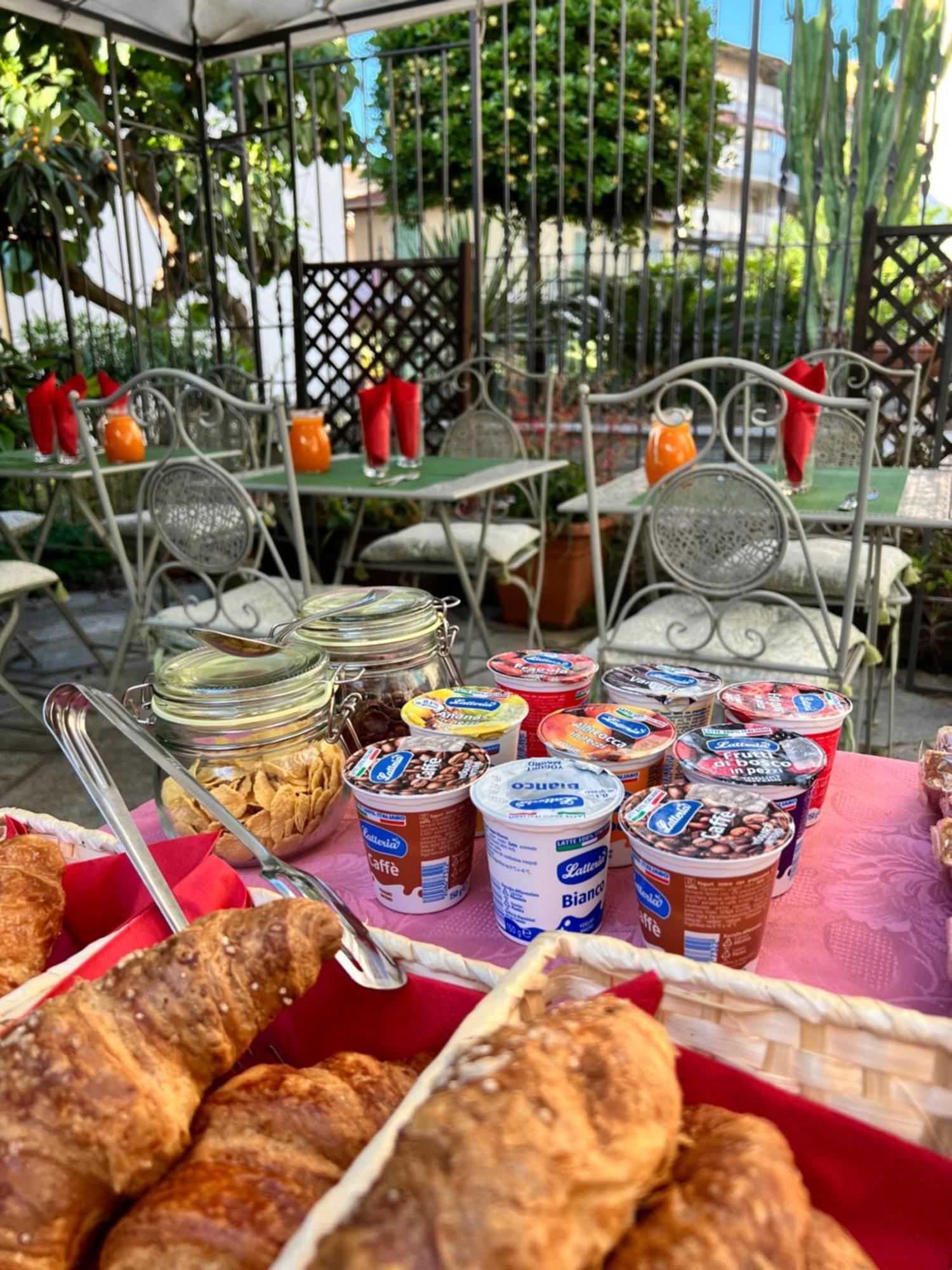Bed and Breakfast La Magia Del Mare Sanremo Exterior foto